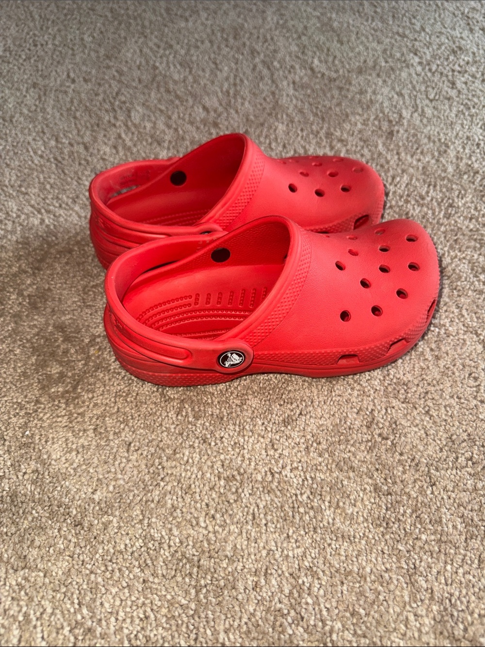 Kid Red Crocs - Picture 2 of 3